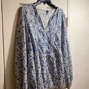 Poet type blouse - this is more like XXL and tall